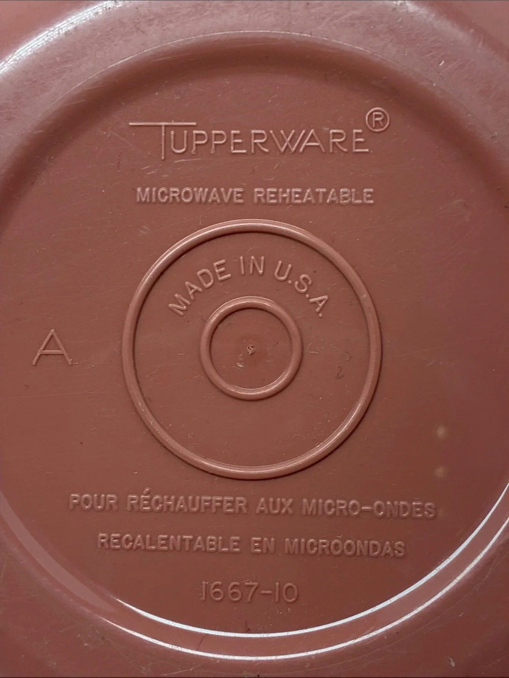 Tupperware Round Dip Microwave Bowl in Mauve .